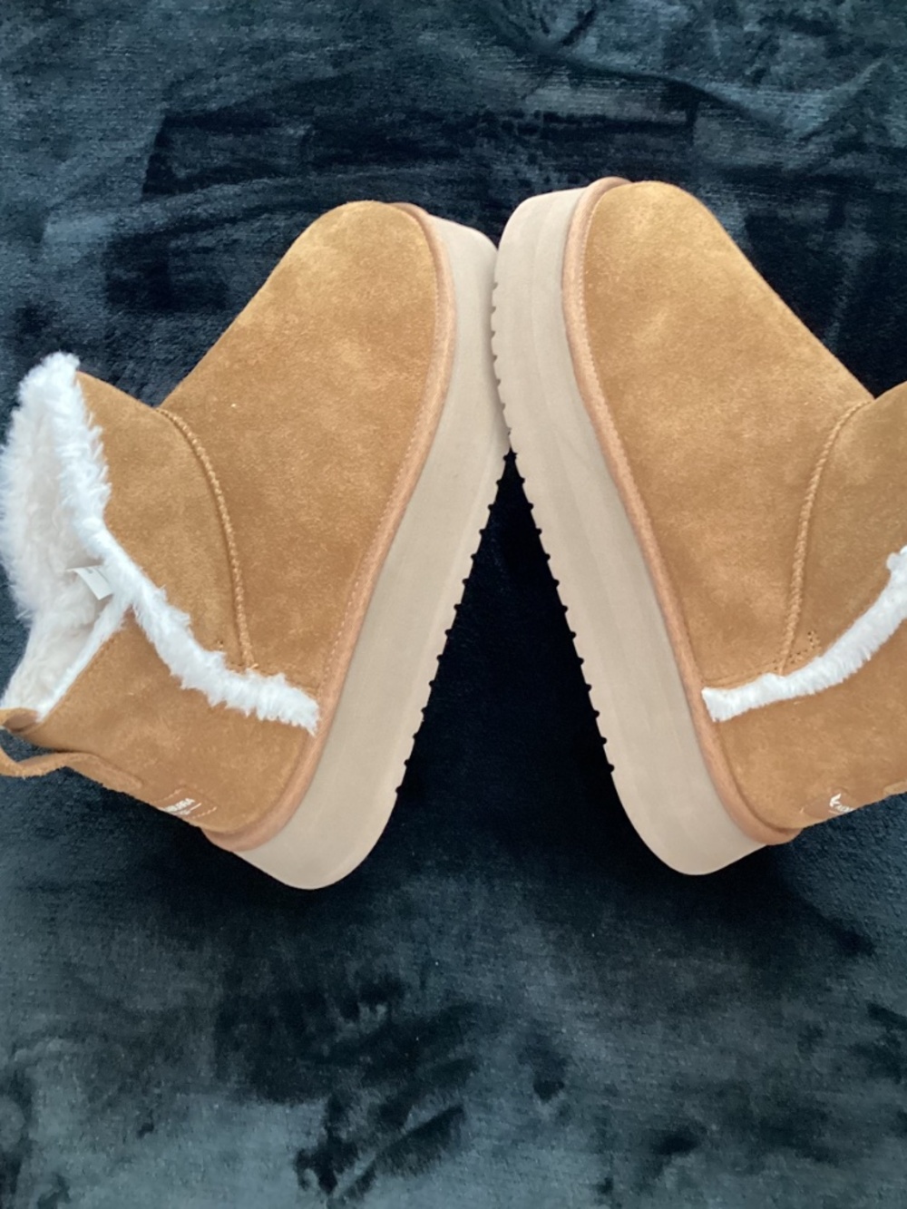 Koolaburra , NEW WITH TAGS, W Koola Ultra Mini platform, size 10 - Picture 5 of 9